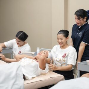 เรียนนวดหน้าที่ไหนดี โรงเรียนออร่าสปาและความงาม
